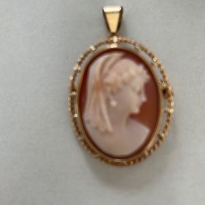 14k gold encased Cameo pendant. Originally from Cameo factory in Italy